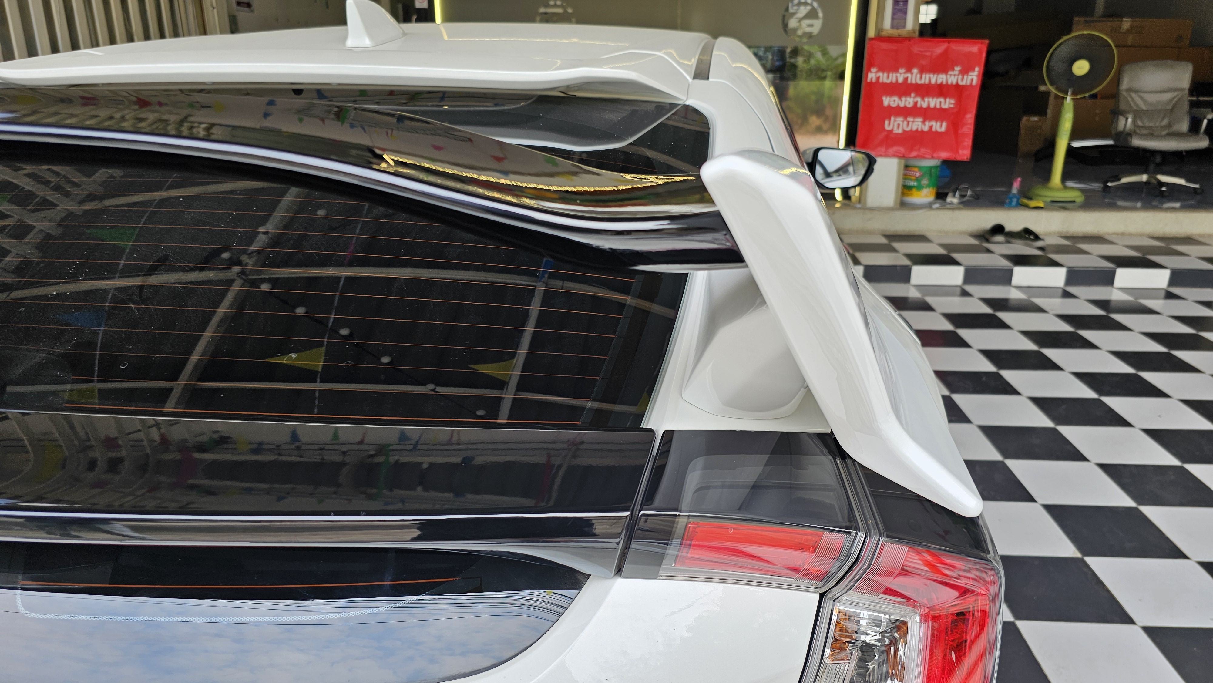 สปอยเลอร์ Spoiler Type R สำหรับ CIVIC Hatchback (FK7) Scale 1:1
