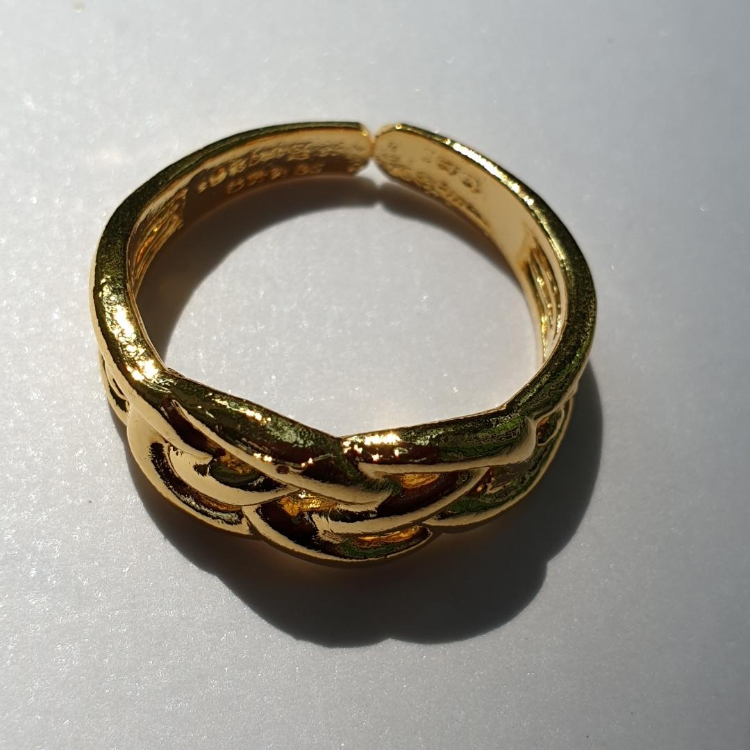 แหวน พิรอด ไอ้ไข่ เด็กวัดเจดีย์ มี4สีให้เลือก แดง เขียว น้ำเงินและทองล้วน วัสดุทองเหลือง ปรับขนาดได้ 8-11(57-65) สำเนา