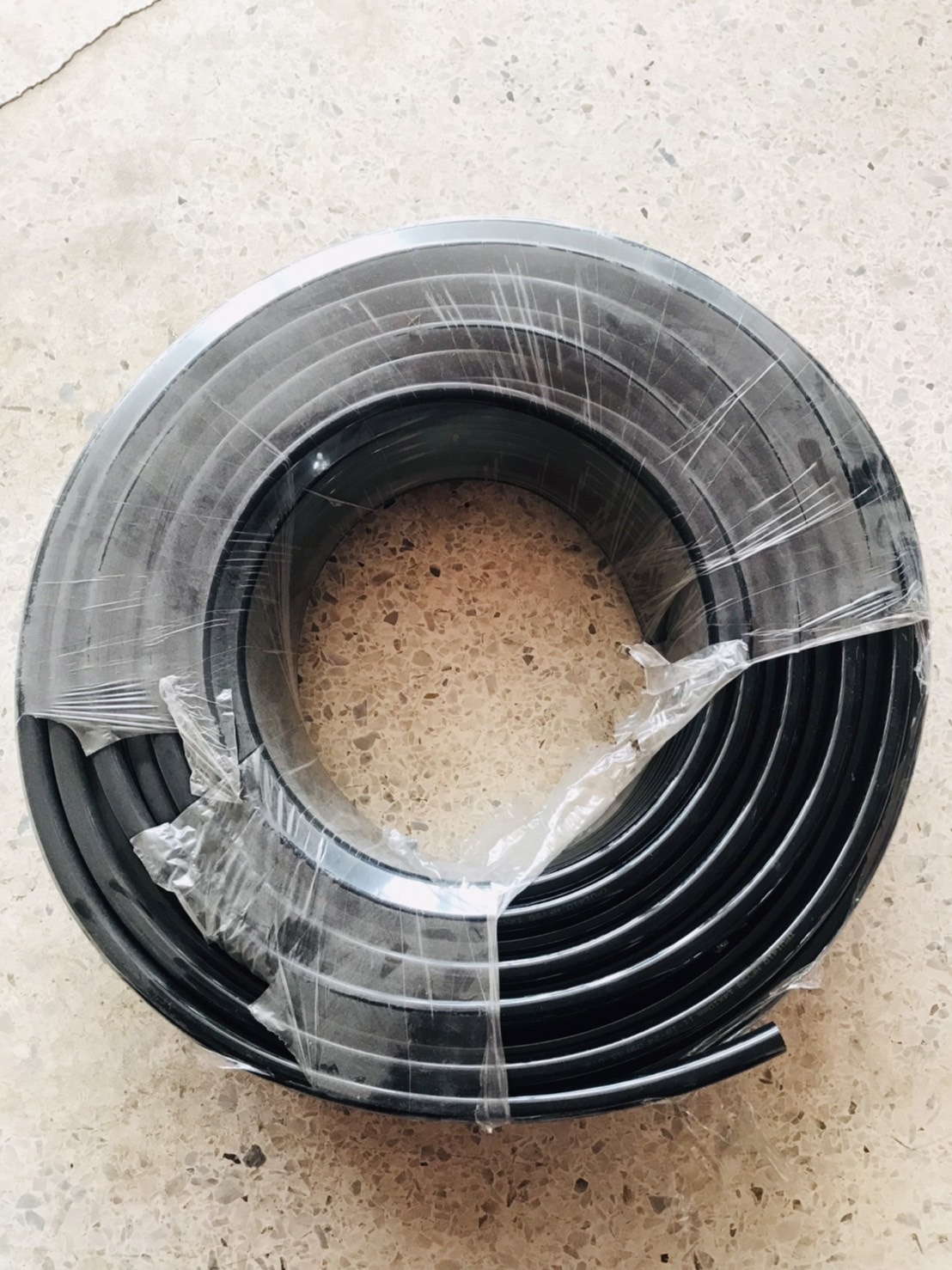 สายลม PU สีดำ ขนาด 14 มม.(Black PU air hose, size 14 mm.) แบ่งขาย(เมตร) #140100