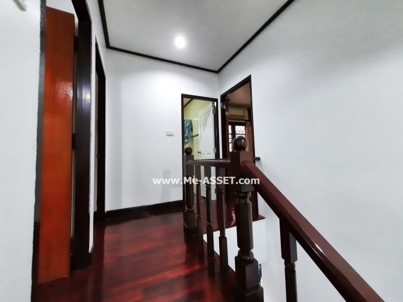 ให้เช่าบ้านเดี่ยว ถ.สุขุมวิท 105 ซ.ลาซาล 37 แขวงบางนา เขตบางนา กรุงเทพ หลังริม / 2 ชั้น 42 ตารางวา