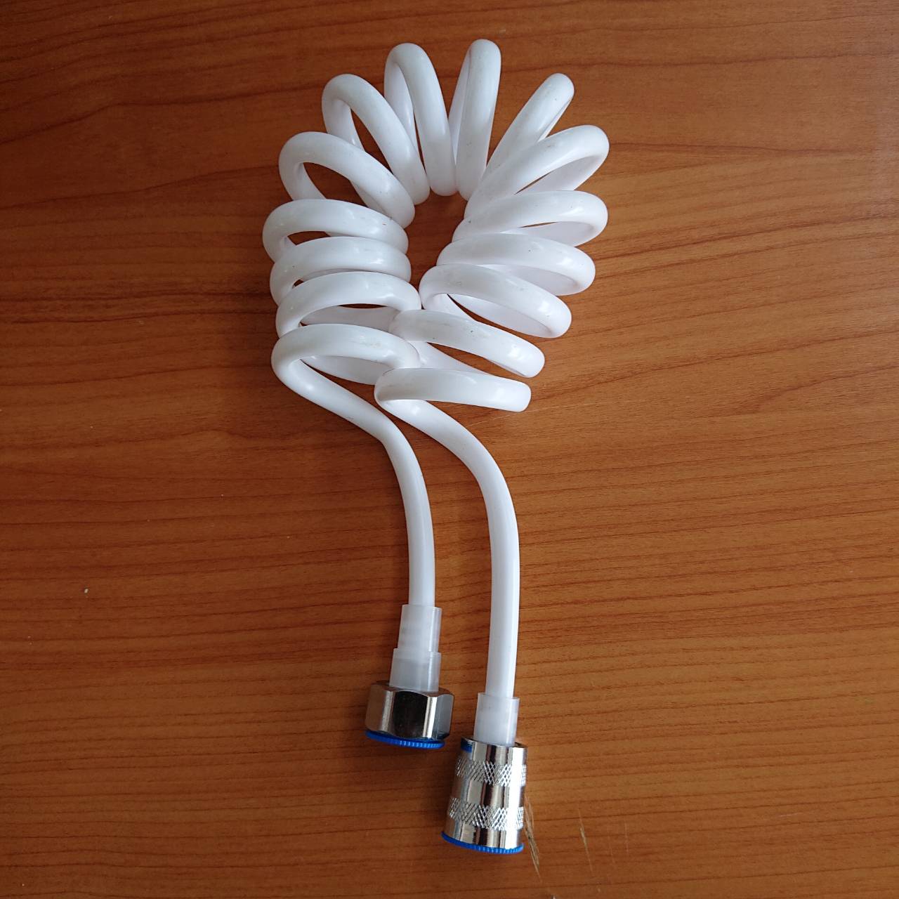 สายสปริงสีขาว สายน้ำดีสปริง สายฉีดชำระสปริง หัวสแตนเลส 304 เกลียวใน4หุน ยาว 2 ม.#54200