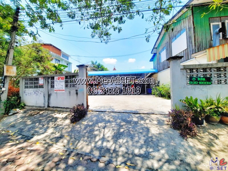 ขายที่ดินพร้อมสิ่งปลูกสร้าง ย่าน ถนนประชาธิปไตย นางสร้อยระย้า พลายแก้ว ต.ท่าพี่เลี้ยง อำเภอเมือง สุพรรณบุรี : ใกล้โกหนุ่มก๊วยเตี๋ยวเนื้อรสเด็ด : 163.5 ตร.วา