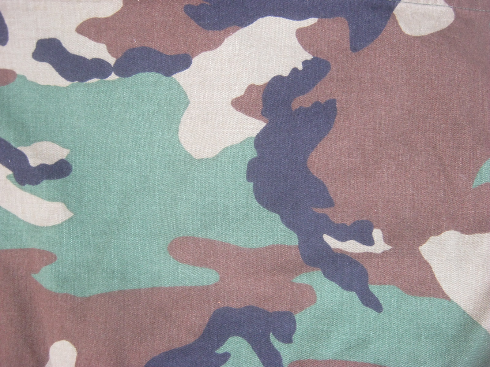 เสื้อกั๊กดัดแปลง ลายพราง