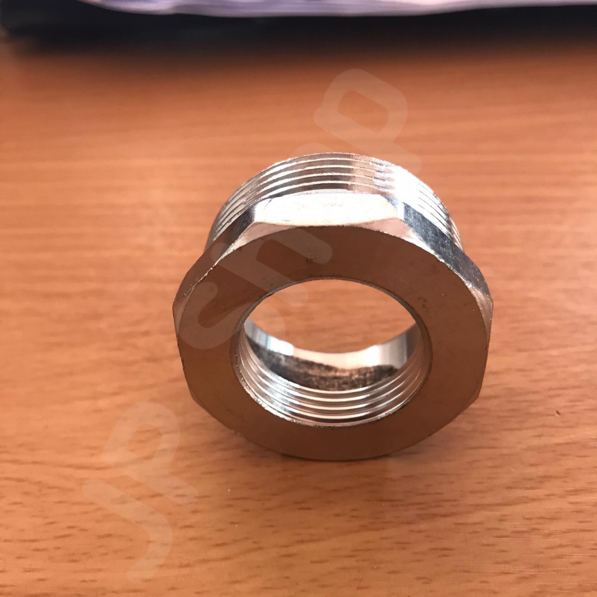 ข้อลดเหลี่ยม 1 1/4 นิ้ว ลด 6 หุน สแตนเลส 304 #1018