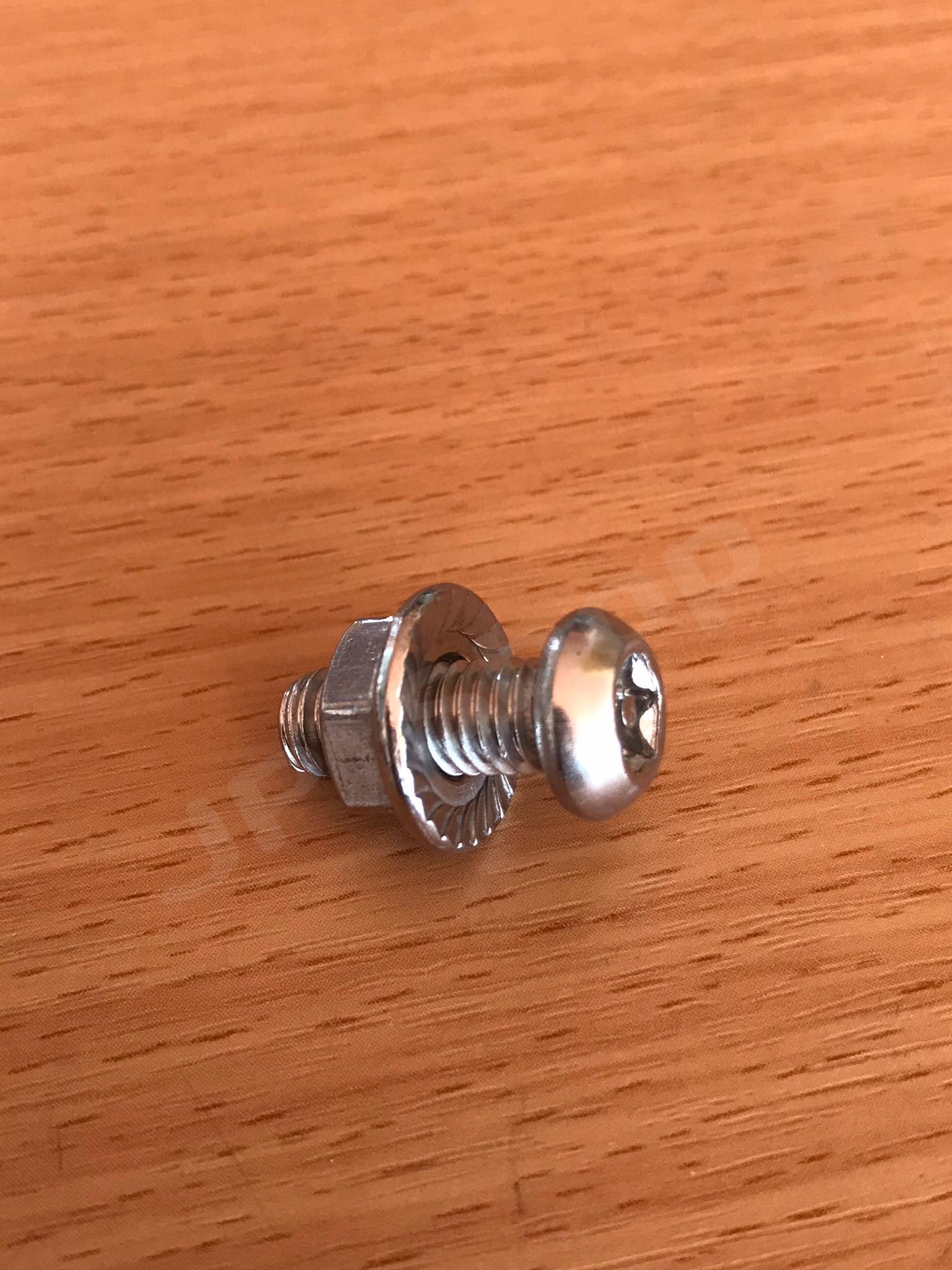 น็อต สกรู น็อตสแตนเลสขนาดM6*16มม. พร้อมหัวน็อต (ดอกจันทร์) #6616