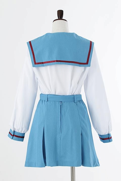 ชุดนักเรียนหญิงจากฮารุฮิ