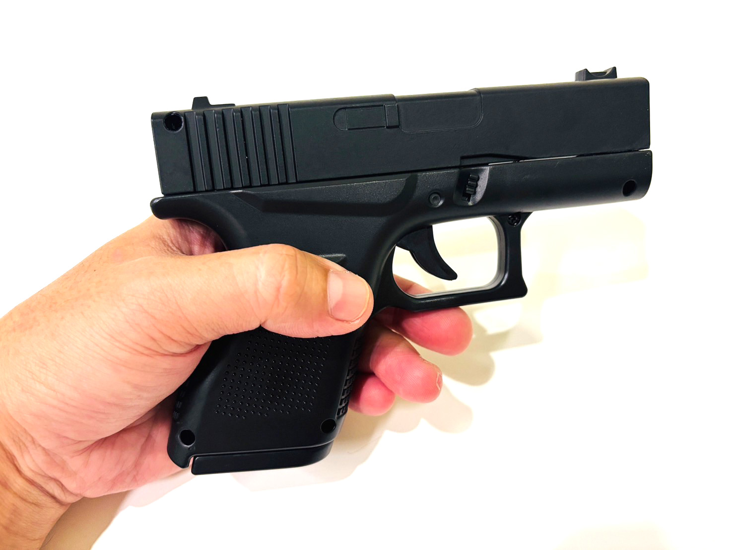 ปืนอัดลมสั้น รุ่น Glock43 ระบบชักยิงทีละนัด
