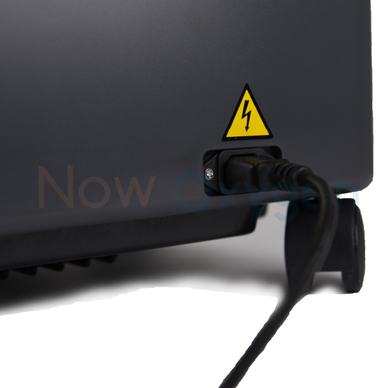 ตู้พักฟื้นสัตว์ขนาด 60*60 ซม. จับคู่กับเครื่องผลิตออกซิเจนขนาด 8 ลิตร Canta V8-WN-NS