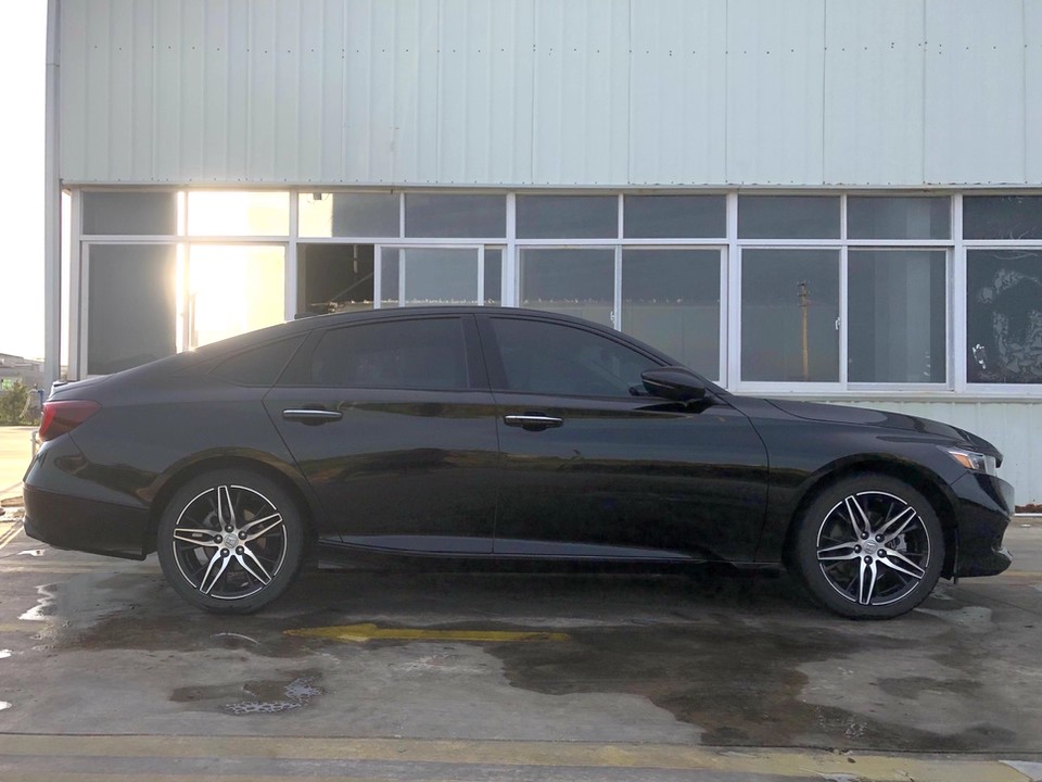 ชุดคิ้วกระจก คิ้วหน้าต่าง "12 ชิ้น ขอบบนล่าง" สีดำเงา Honda Accord G11 2023-2028