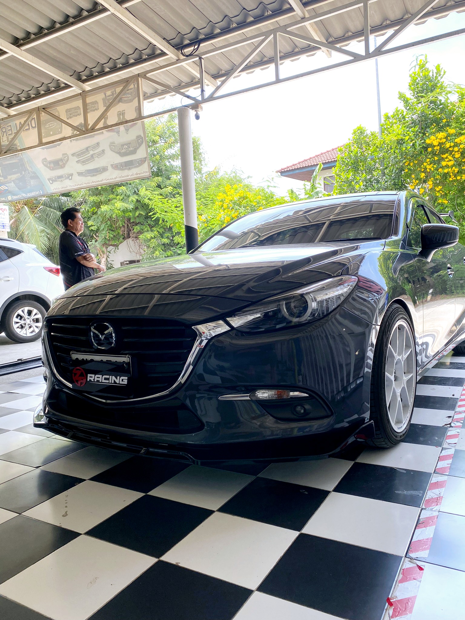 ลิ้นหน้า Z-spec MAZDA 3