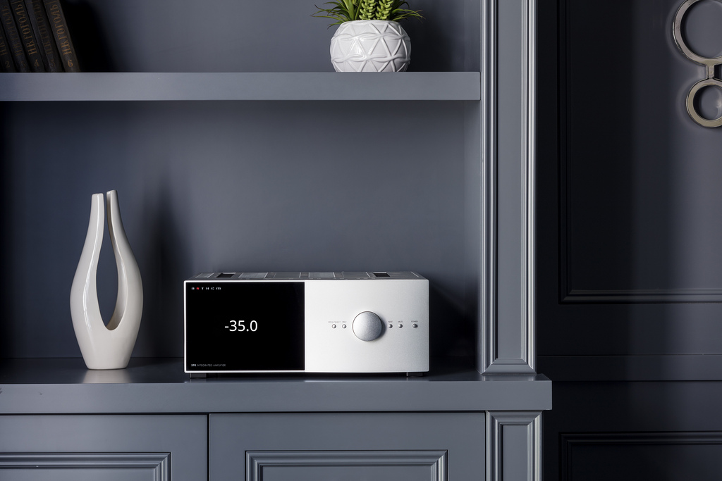 Anthem STR Integrated Amp