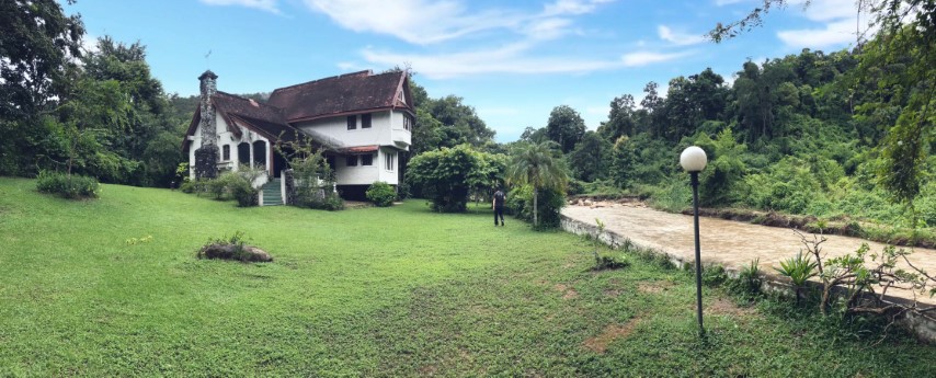 ขายบ้านริมธารน้ำสวยสไตล์อังกฤษ (English Country Home) ดอยสะเก็ด ติดลำธารและภูเขา และริมถนนทางหลวงสาย 118 (หนึ่งในสายหลักเชียงใหม่-เชียงราย) ; For Sale : Beautiful English Country-Style Home in Doi Saket, Chiang Mai Next to Highway 118 (Chiang Mai - Ch