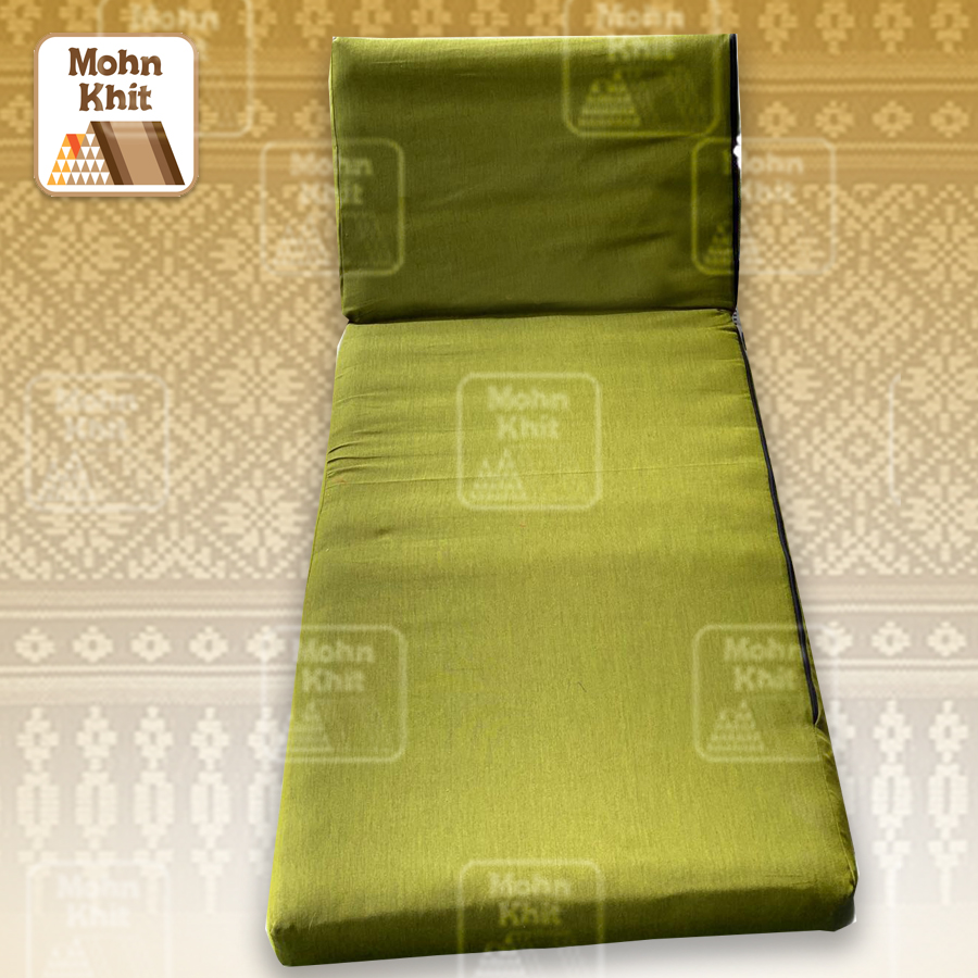 หมอนสามเหลี่ยม 15 ช่องติดเบาะ 3พับสีพื้น+ปลอกซิปเต็มใบ // 50x179x36 cm Tri-angle Khit kapok100%Traditional Floor Cushions 15 holes with 3 part of mattress.