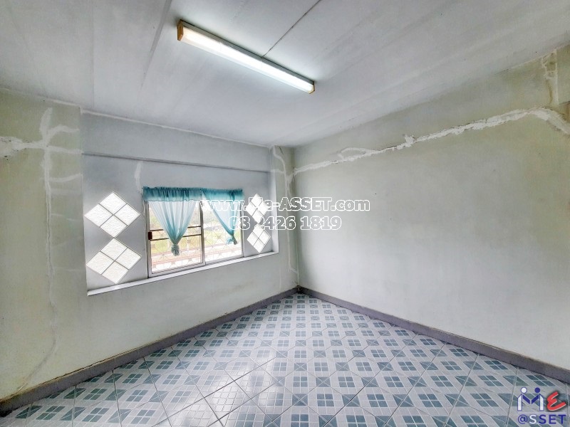 ขายอาคารพาณิชย์ โซนสหพร ศาลายา เชื่อมมหาสวัสดิ์ พุทธมณฑล ใกล้ซอยตั้งสิน แมคโคร ม.มหิดล ศูนย์การแพทย์กาญจนาฯ : ในตลาดใหม่ ศาลายา : 3.5 ชั้น 19 ตารางวา