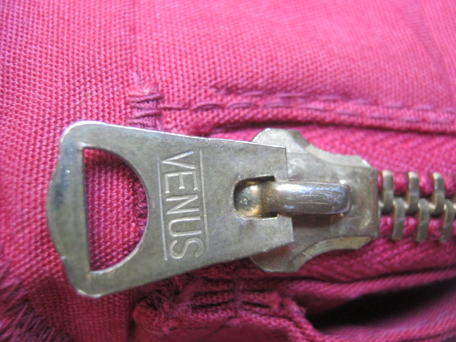 เสื้อทหาร M65 สีแดง