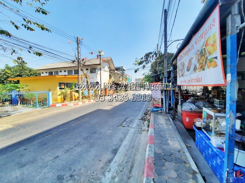 ขายอาคารพาณิชย์ พร้อมกิจการหอพัก 135 ห้อง ย่าน ซอยใจเอื้อ บางขะแยง อำเภอเมืองปทุม : ซ.ใจเอื้อ 1 : 10 คูหา 5 ชั้น 232.3 ตร.วา