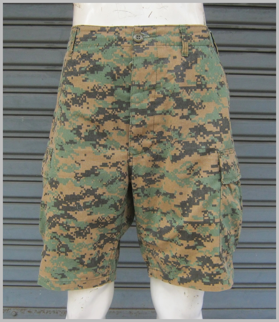 ขายแล้ว กางเกงขาสั้น ลายthe MARPAT (Marine Pattern)