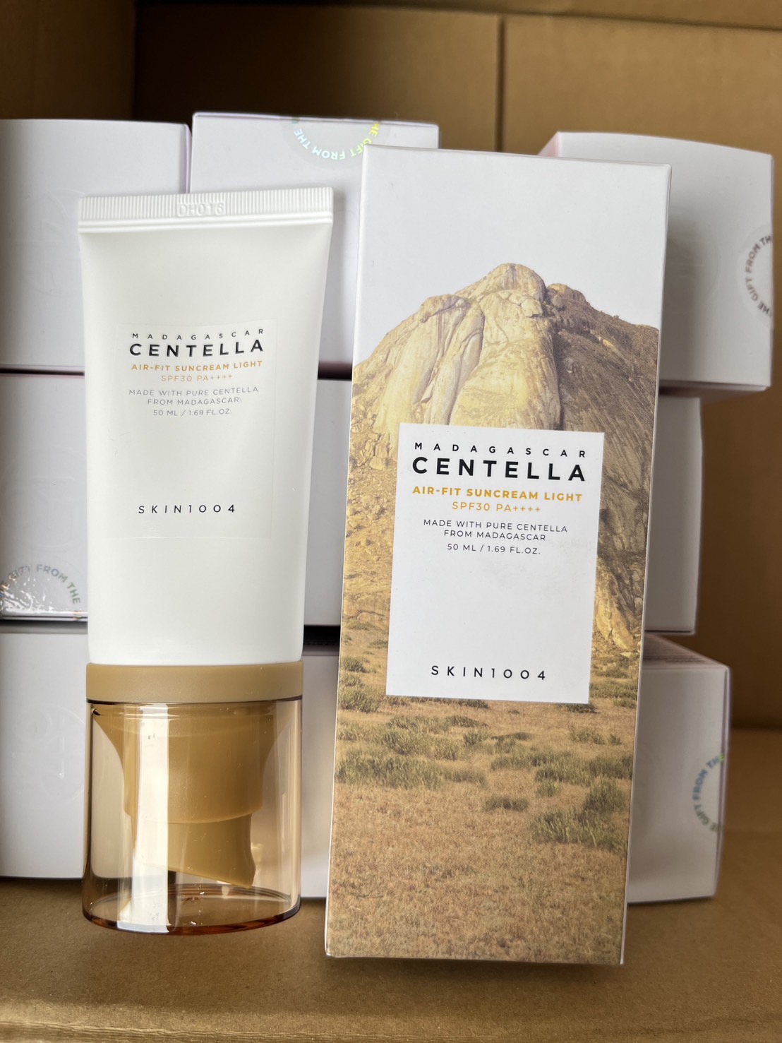Skin1004 Madagascar Centella Air-Fit Suncream Light SPF30 PA++++ 50ml. ครีมบำรุงผิว
