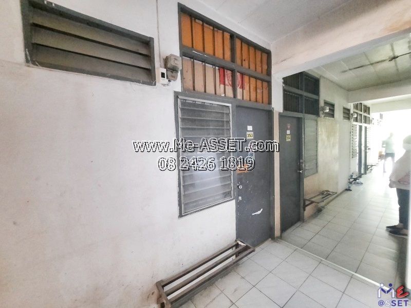 ขายอาคารพาณิชย์ พร้อมกิจการหอพัก 135 ห้อง ย่าน ซอยใจเอื้อ บางขะแยง อำเภอเมืองปทุม : ซ.ใจเอื้อ 1 : 10 คูหา 5 ชั้น 232.3 ตร.วา