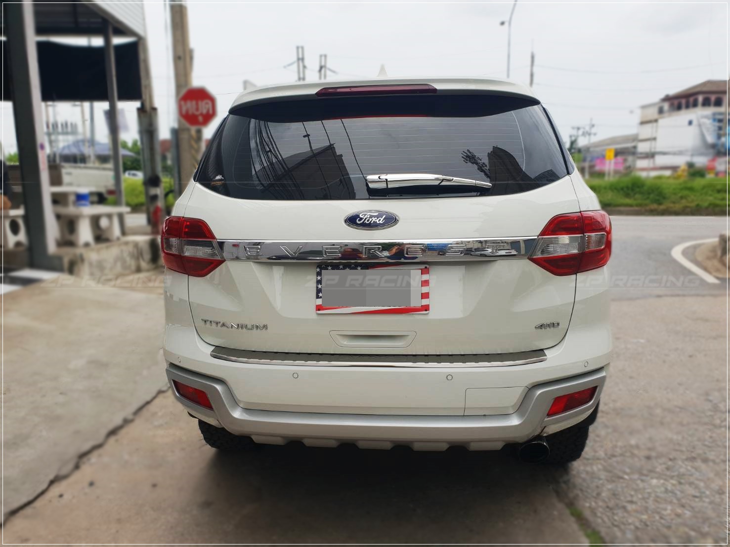 ครอบที่ปัดน้ำฝนหลังโครเมียม