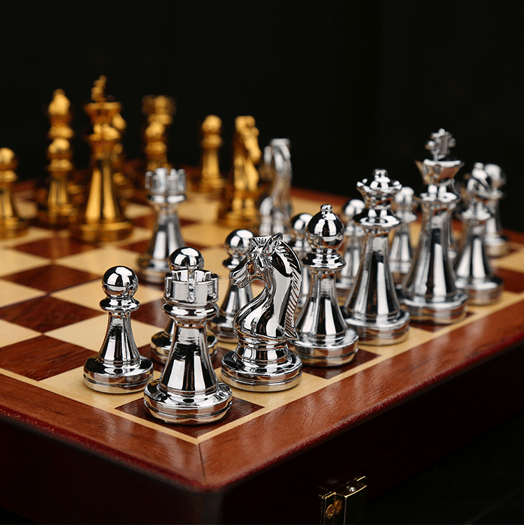ชุดหมากรุกสากลไม้พับ (ตัวZinc Alloy สีgold & silver) Wooden Chess Set