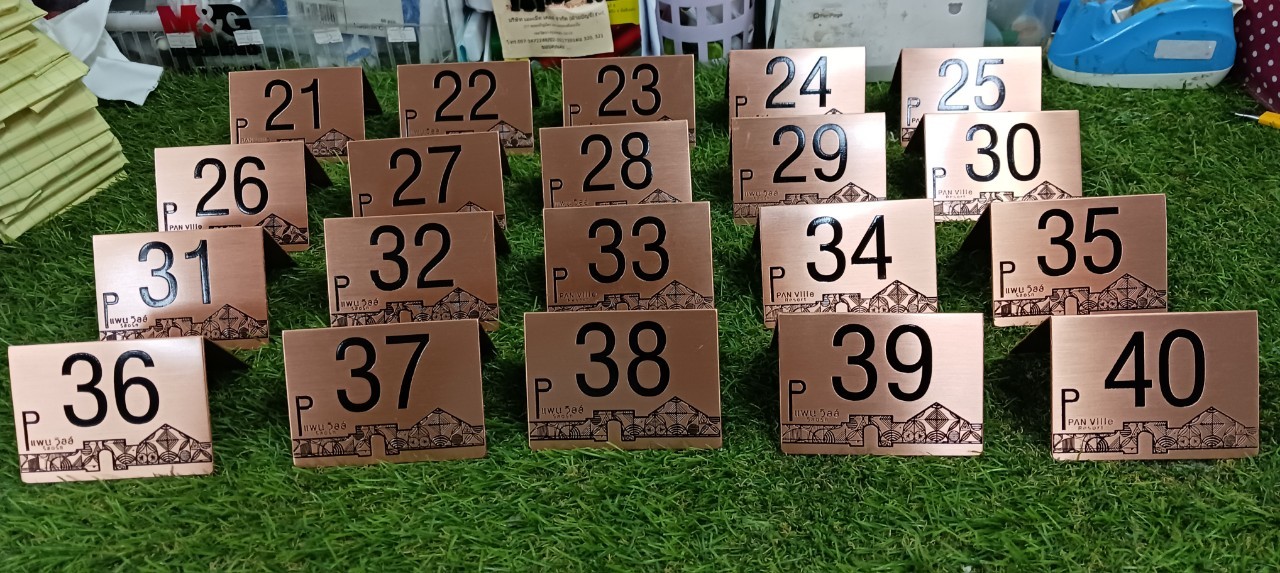 ป้ายเลขตั้งโต๊ะ เเสตนเลสโรลโกลมิลเลอร์