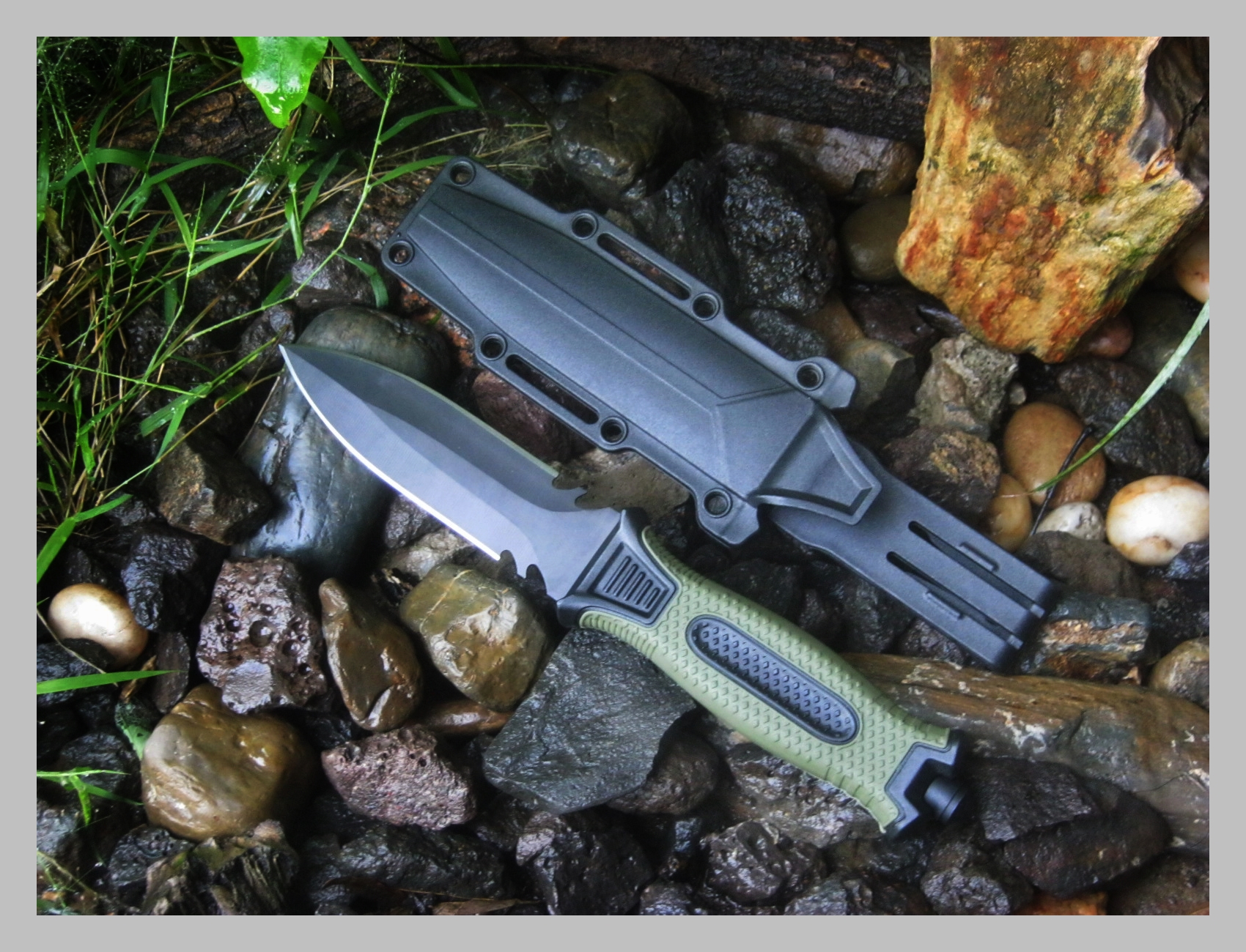 มีดเดินป่า