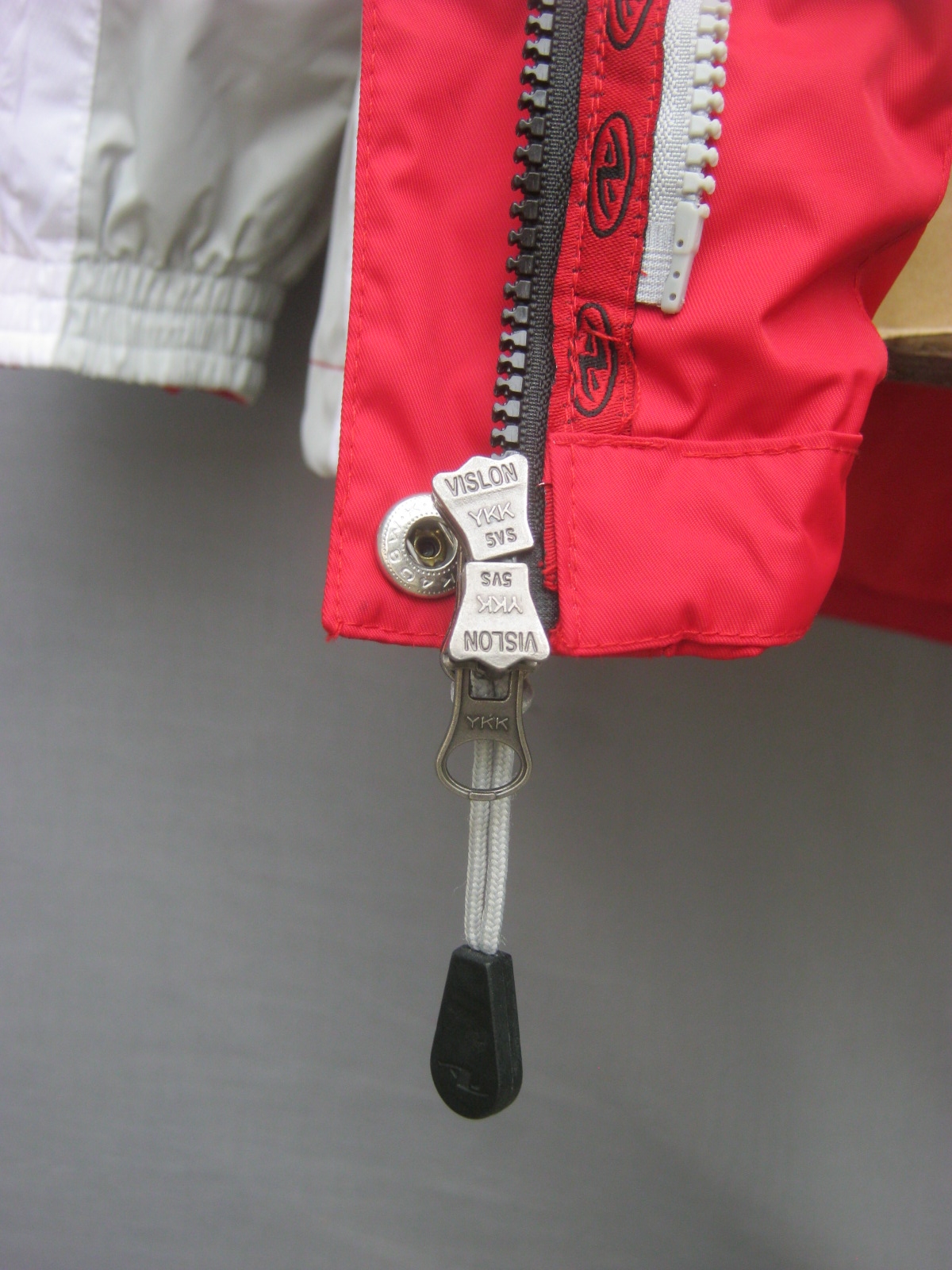 เสื้อกันฝนกันลมกันหนาว