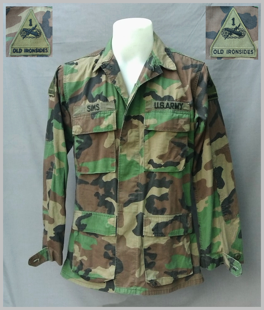 เสื้อทหารสหรัฐพร้อมอาร์ม