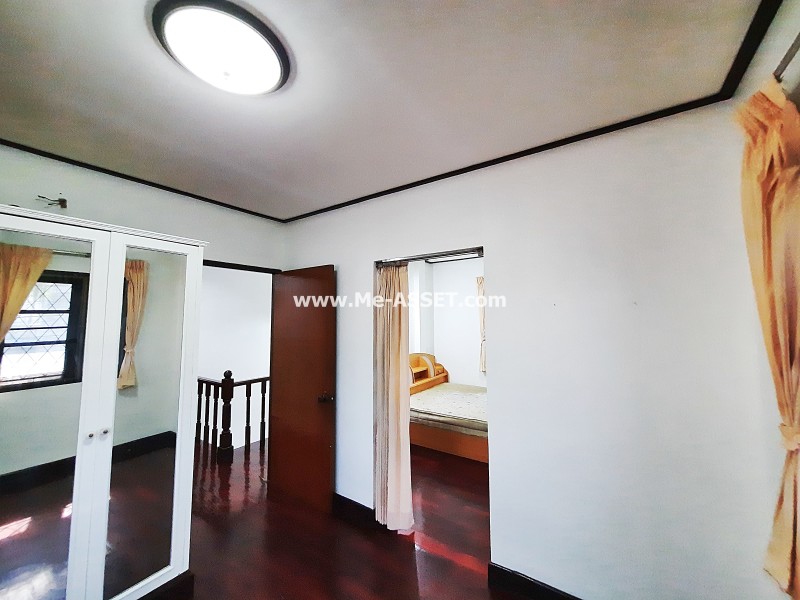 ให้เช่าบ้านเดี่ยว ถ.สุขุมวิท 105 ซ.ลาซาล 37 แขวงบางนา เขตบางนา กรุงเทพ หลังริม / 2 ชั้น 42 ตารางวา