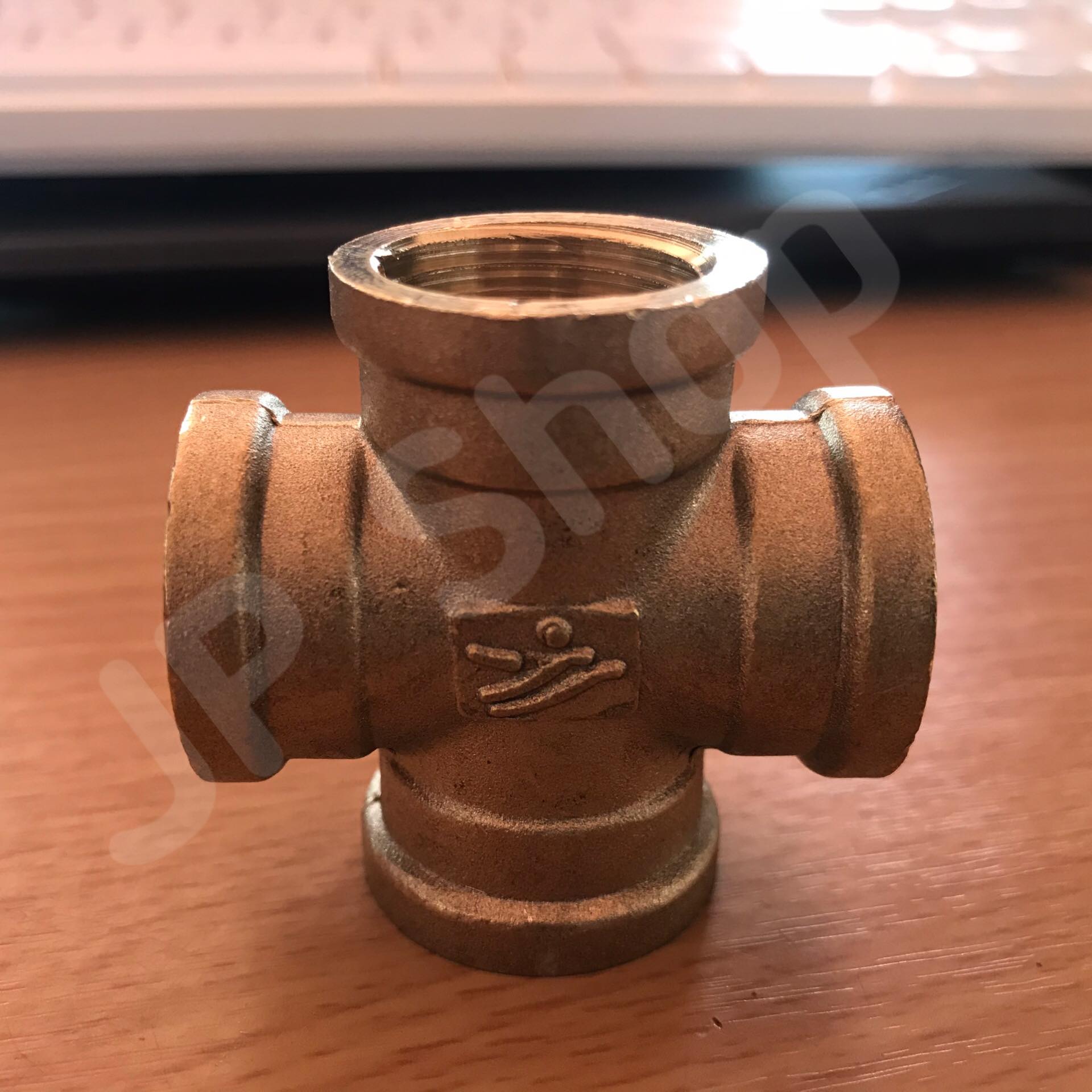 ข้อต่อทองเหลืองสี่ทางขนาด 4 หุน เกลียวใน ข้อต่อ ทองเหลือง สี่ทาง เกลียวใน ขนาด 4 หุน ตัดรอบทุกๆชั่วโมง#1554