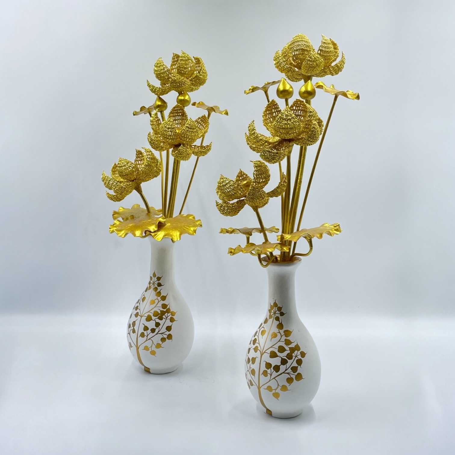 แจกัน ดอกบัวทอง