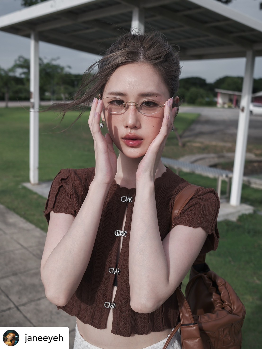 แว่นกันแดด MiuMiu Logo MU A54S