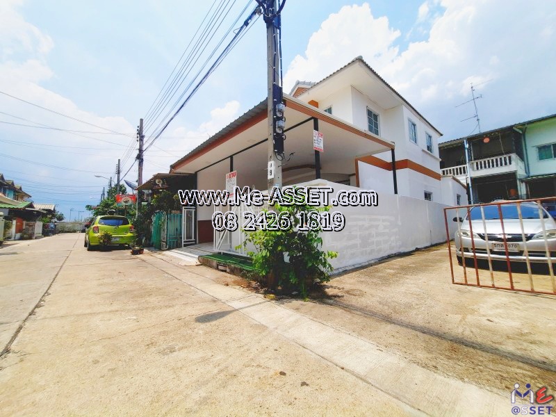 ขายทาวน์เฮ้าส์หลังมุมรีโนเวทใหม่ ย่าน เซ็นทรัลเวสเกต บางกรวยไทรน้อย ซอยโรงหมี่ บางบัวทอง แถมเฟอร์นิเจอร์ตกแต่งมูลค่า 50,000 บาท : มบ.ลัดดาวิลล์ 1 : 2 ชั้น 28 ตร.วา