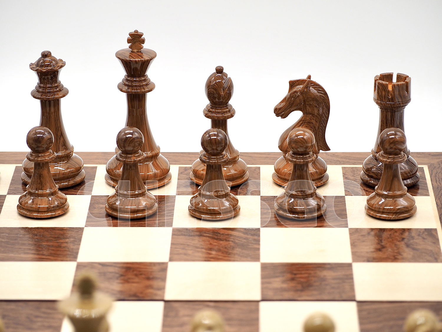 ชุดหมากรุกสากลไม้พับ2(ตัวอะคริลิคลายไม้)