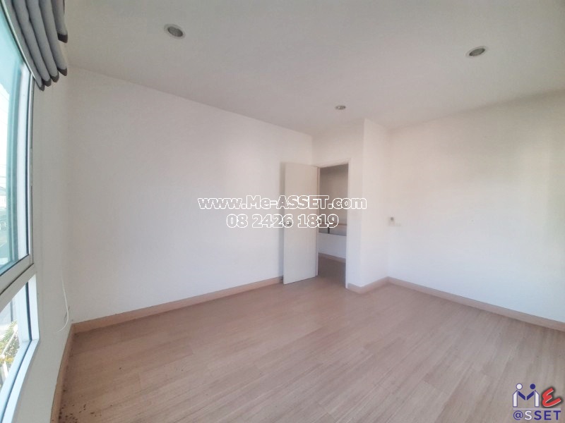 ขายทาวน์โฮม หลังมุม ถนนเมน ย่าน ซ่อมสร้าง หลักหก สรงประภา เมืองเอก อำเภอเมืองปทุม : พฤกษาดีไลท์ เดอลอฟท์ เมืองเอก-ม.รังสิต : 2 ชั้น 28.4 ตารางวา