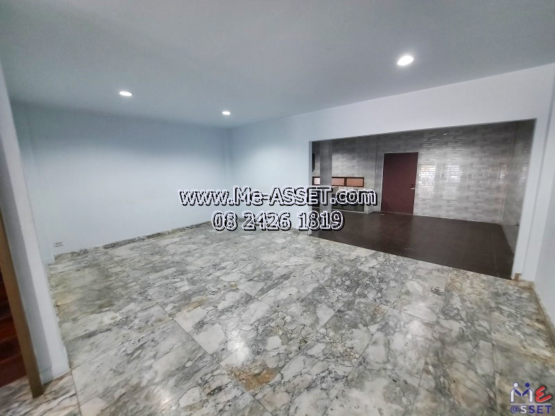 ขายและเช่าทาวน์เฮ้าส์ใกล้รถไฟฟ้า โซนปิ่นเกล้า อรุณอัมรินทร์ เชื่อมบรมราชชนนี จรัญสนิทวงศ์ ใกล้แยก 35 โบว์ รถไฟฟ้าสถานนีบางยี่ขัน เซ็นทรัลปิ่นเกล้า แบงค์ชาติ รพ.ศิริราช : มบ.ปิ่นจรัญวิลล่า : 3 ชั้น 32 ตร.วา