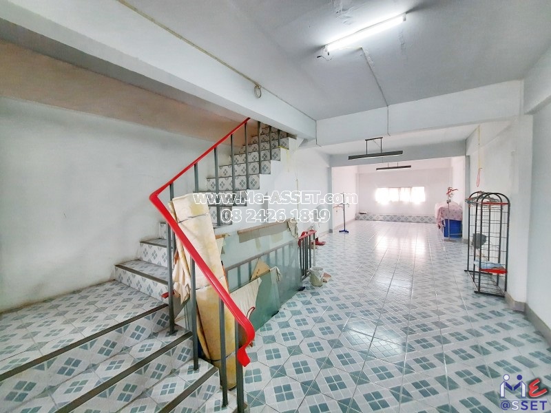 ขายอาคารพาณิชย์ โซนสหพร ศาลายา เชื่อมมหาสวัสดิ์ พุทธมณฑล ใกล้ซอยตั้งสิน แมคโคร ม.มหิดล ศูนย์การแพทย์กาญจนาฯ : ในตลาดใหม่ ศาลายา : 3.5 ชั้น 19 ตารางวา