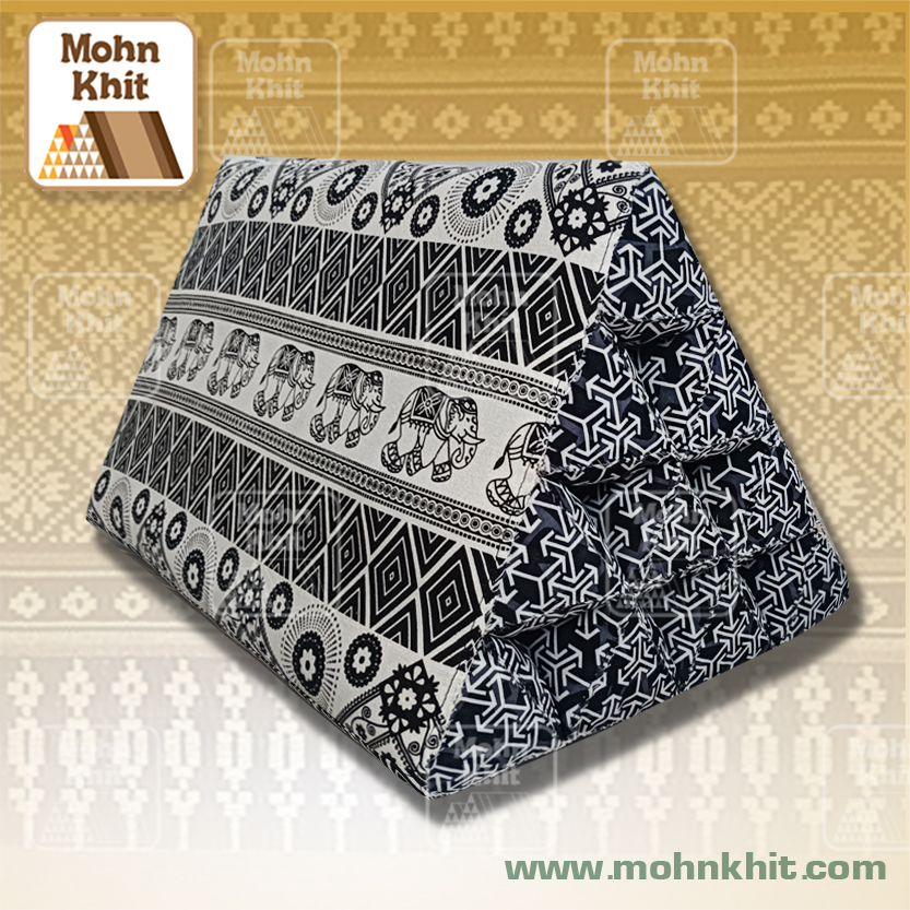 หมอนสามเหลี่ยม 10 ช่องลายชนเผ่าพื้นเมือง 50x28x30Cm Tri-angle kapok 100%Traditional Floor Cushions 10 holes.