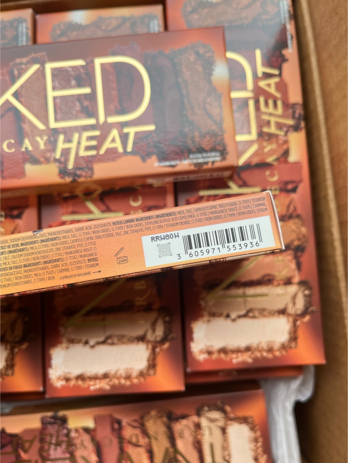 Urban Decay Naked Heat Palette 12x1.3g. พาเลท อายแชโดว์