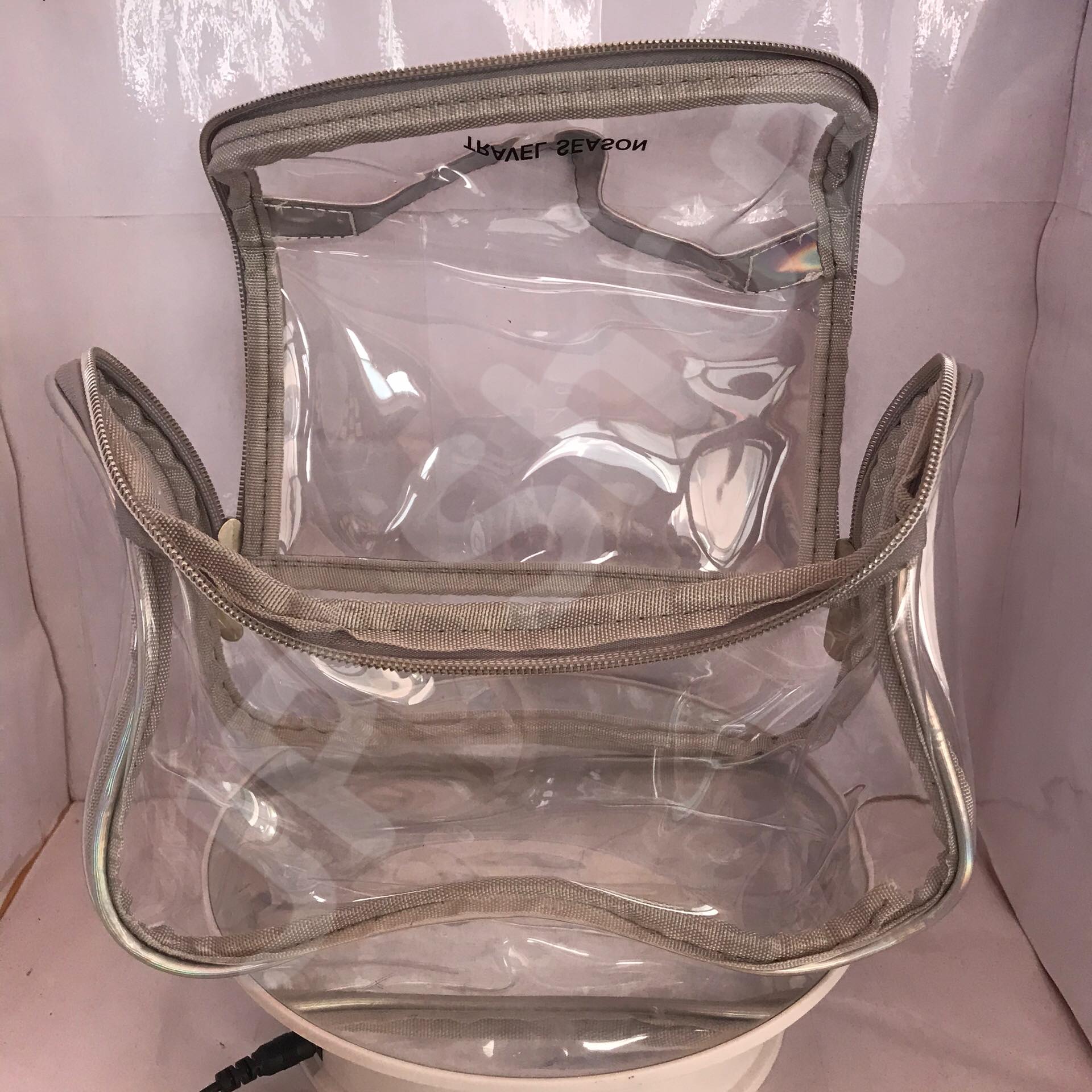 กระเป๋าใส่เครื่องสำอาง รุ่นพกพา สีเทา โปร่งใส ราคา/1 ใบ #0102