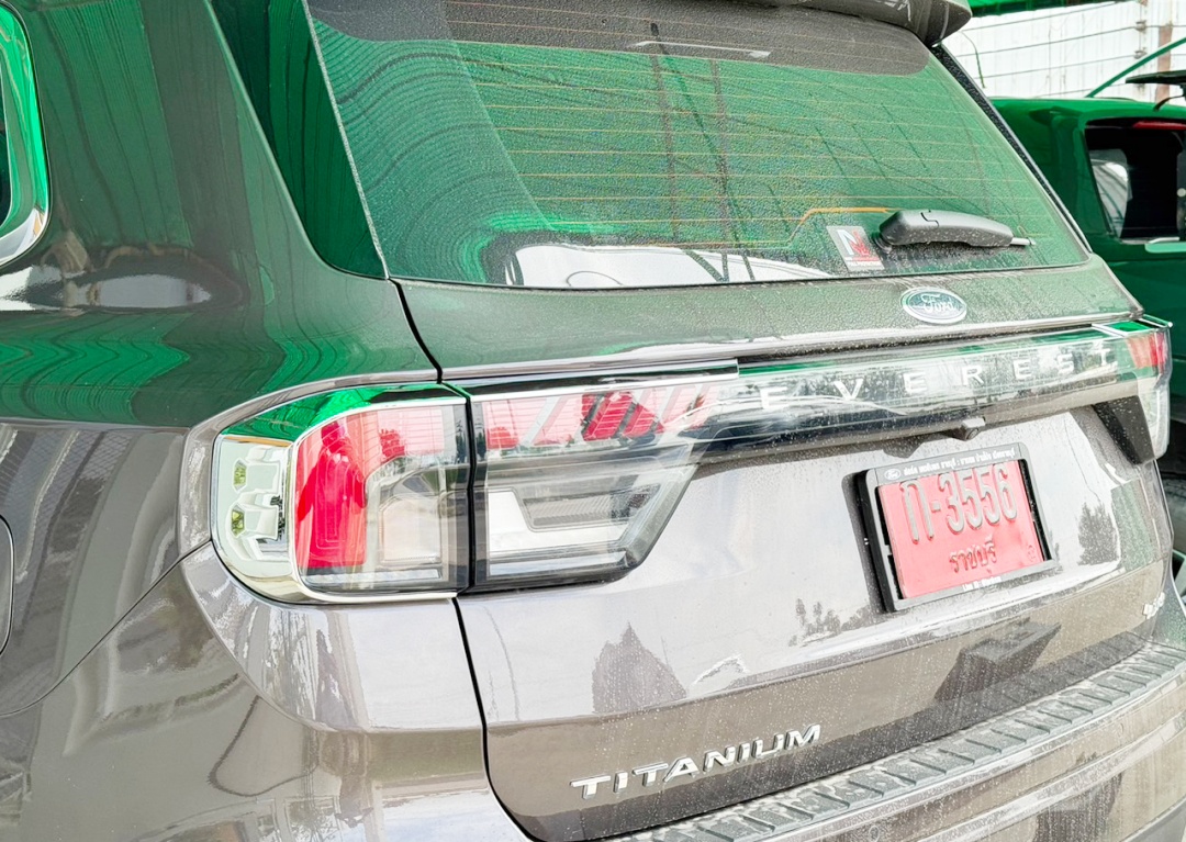 ครอบไฟท้าย Next Gen Everest 2022