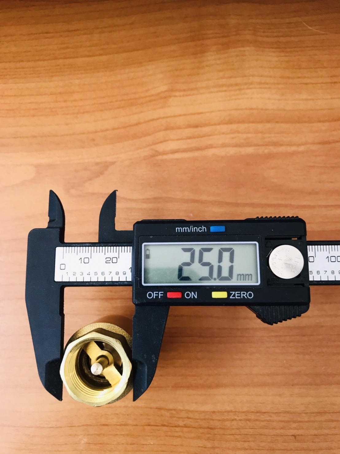 เช็ควาล์วทองเหลือง เกลียวใน-นอก ขนาด 1/2 นิ้ว (น้ำเข้าทางด้านเกลียวใน) Brass Check Valve 1/2" Female-Male Thread (Water inlet, internal thread) #00008