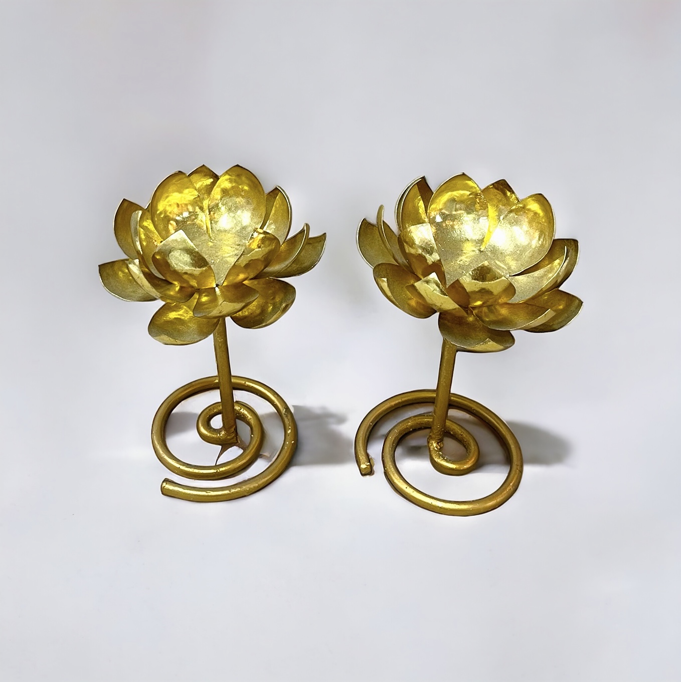 เชิงเทียนช่อบัว สูง