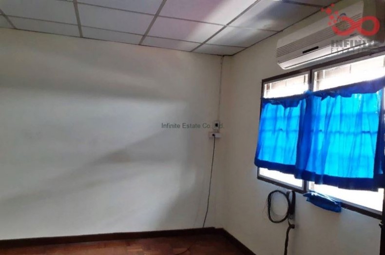 ขายทาวน์เฮ้าส์ ถ.เพชรเกษม ต.ท่าตำหนัก อ.นครชัยศรี นครปฐม ปากทางวัดไทร / พื้นที่ 2 ชั้น 15 ตารางวา