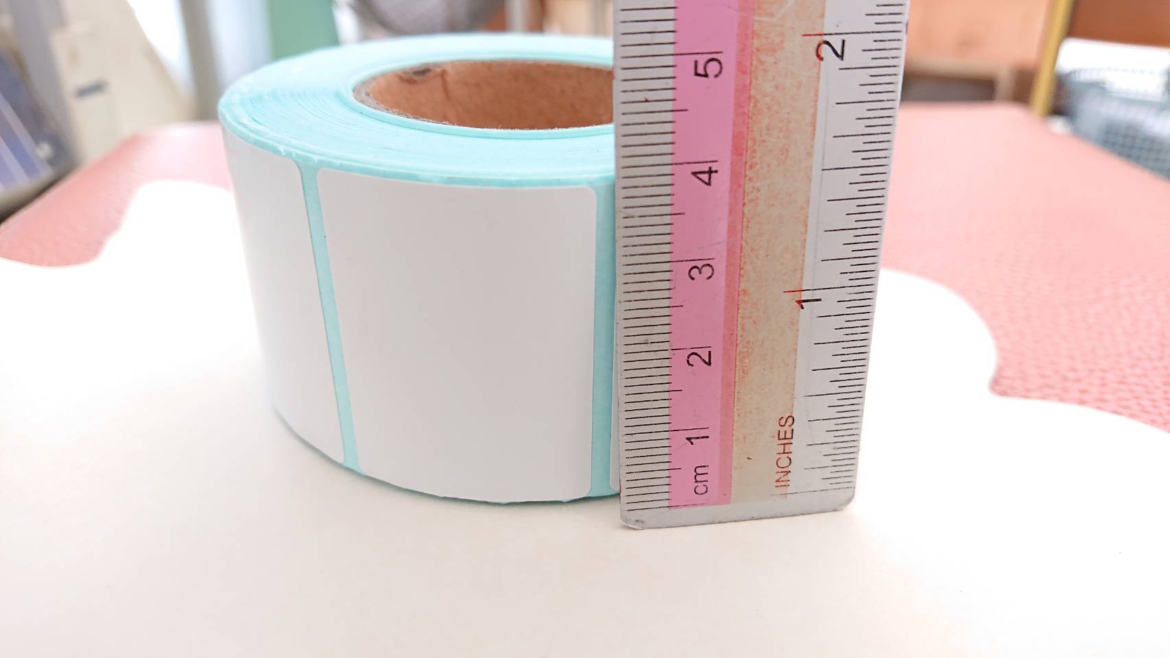 สติ๊กเกอร์บาร์โค้ดความร้อน(แนวนอน) เทอร์มอล สติ๊กเกอร์ ลาเบลม้วน ป้ายสติ๊กเกอร์ ฉลาก ฉลากการจัดส่ง สติ๊กเกอร์บาร์โค้ด กระดาษความร้อน ขนาด 40*30*800ดวง#4030800