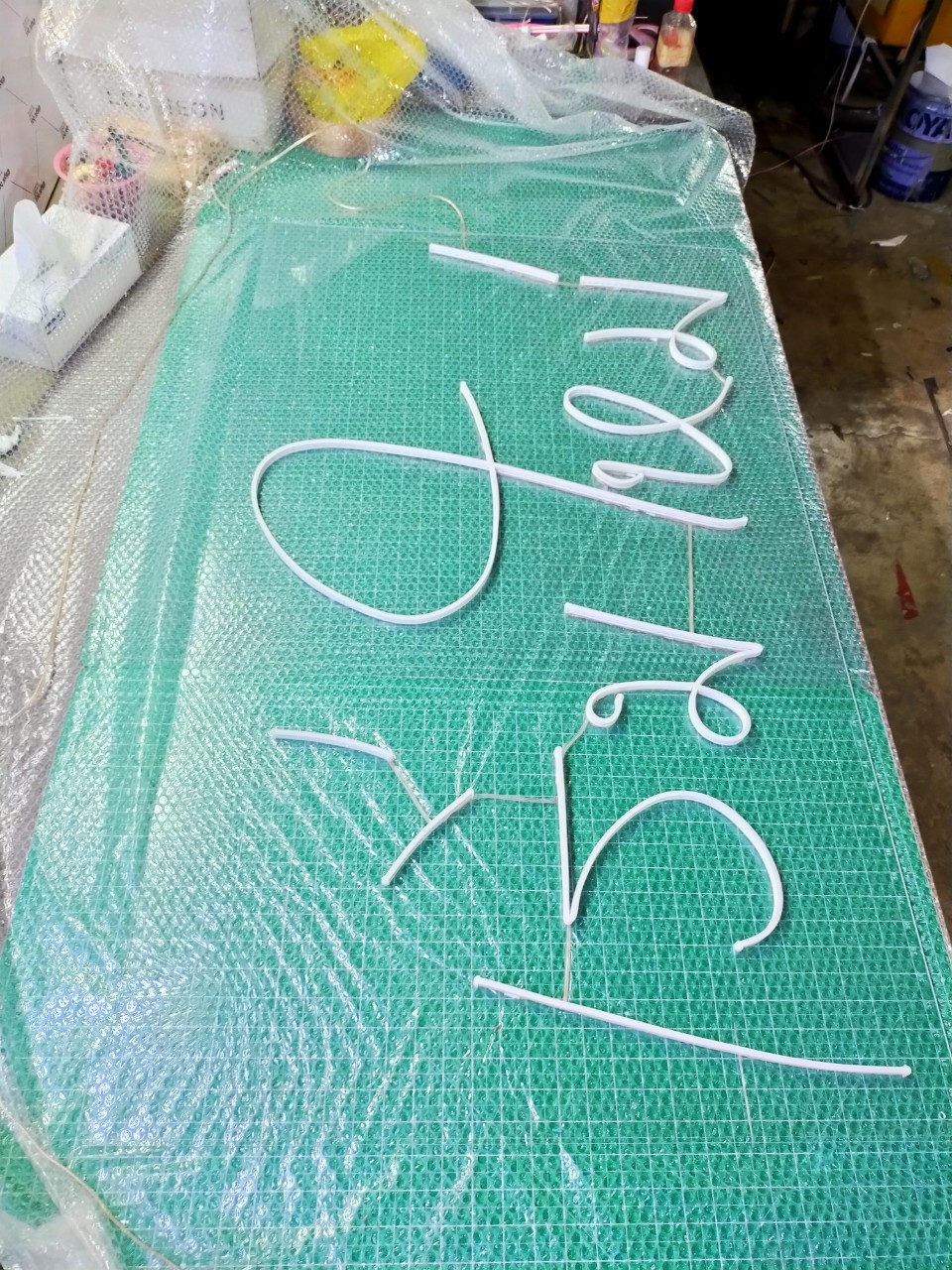 ป้ายไฟนีออน