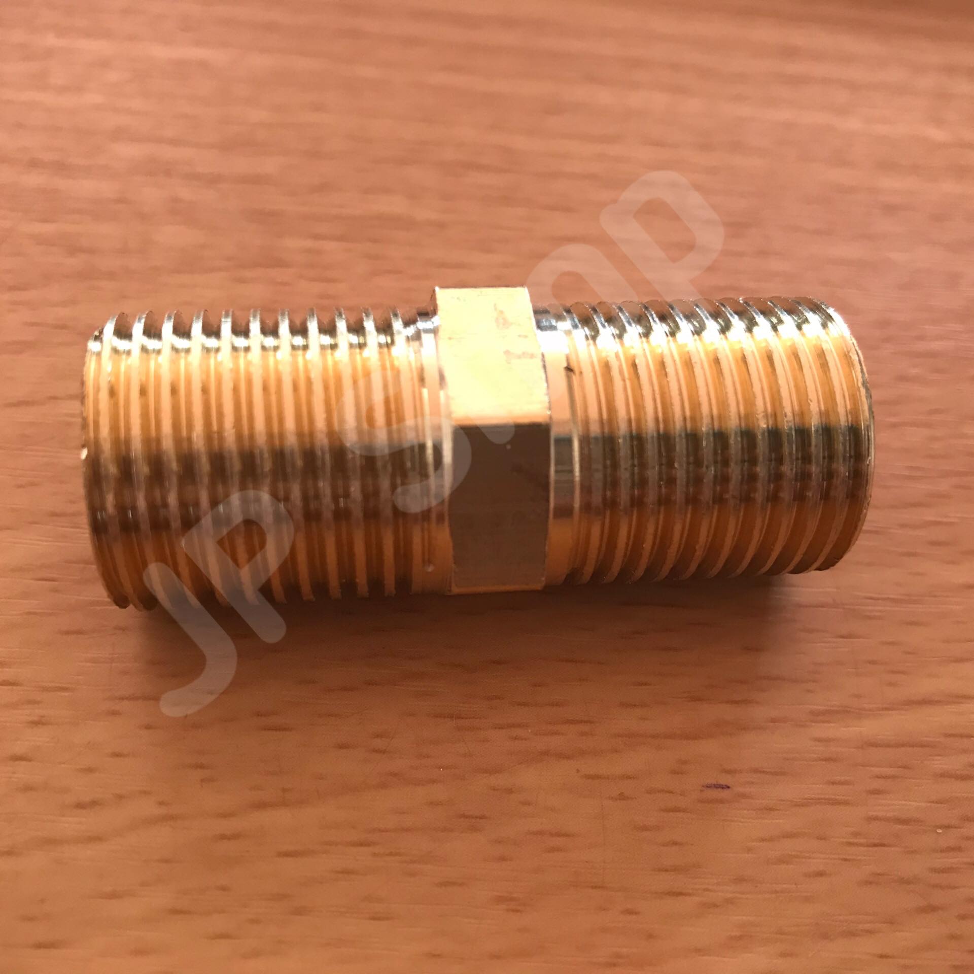 ข้อต่อทองเหลืองนิปเปิ้ลขนาด 4 หุน ยาว 50 มม. ข้อต่อ นิปเปิ้ล ทองเหลือง ขนาด 4 หุน #0345 ราคา1ตัว