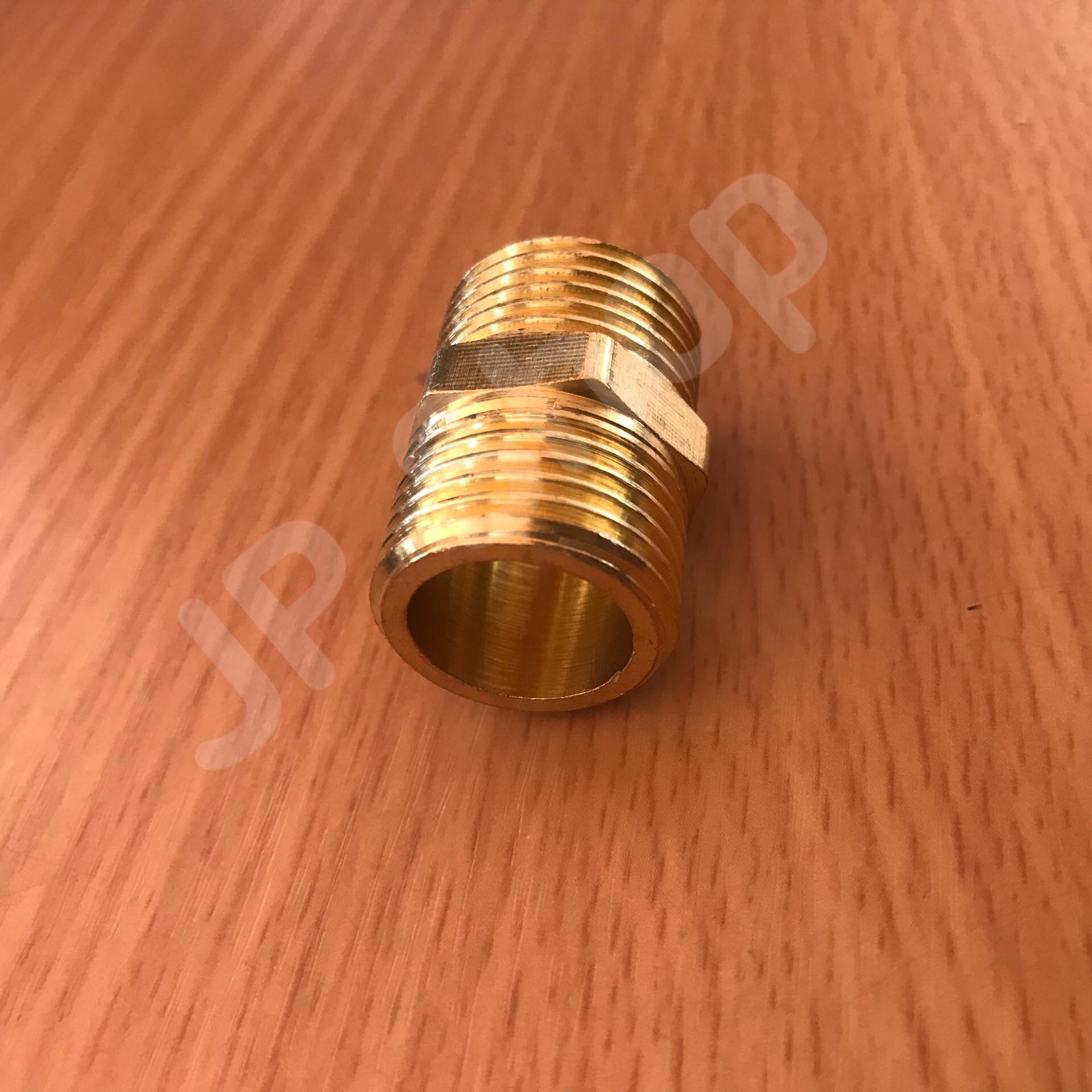 ต่อตรงนิปเปิ้ลทองเหลือง ขนาด 4 หุน ข้อต่อ ต่อตรง นิปเปิ้ล ทองเหลือง ขนาด 4 หุน #0254