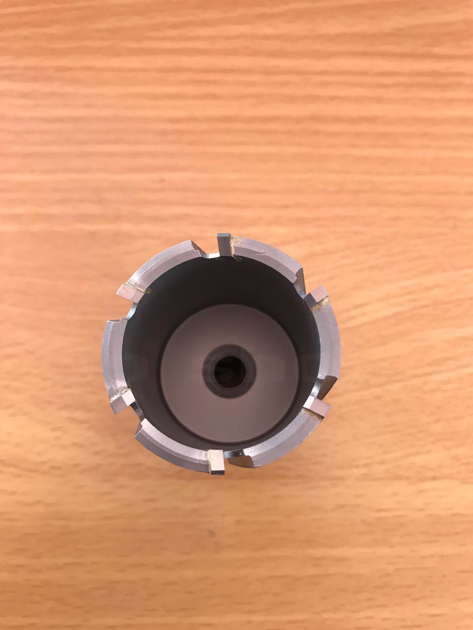 ดอกสว่านเจ็ทบอส แบบโฮลซอว์คาร์ไบสำหรับเจาะเหล็กหนา ด้วยสว่านแม่เหล็กไฟฟ้า ขนาด42*35 มม. #4235